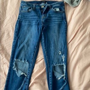 Knee Ripped Jeans